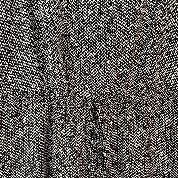 Collective Concept Dress - Picture 3 of 3